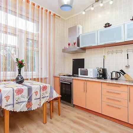Centre On Voyskovoy Apartment